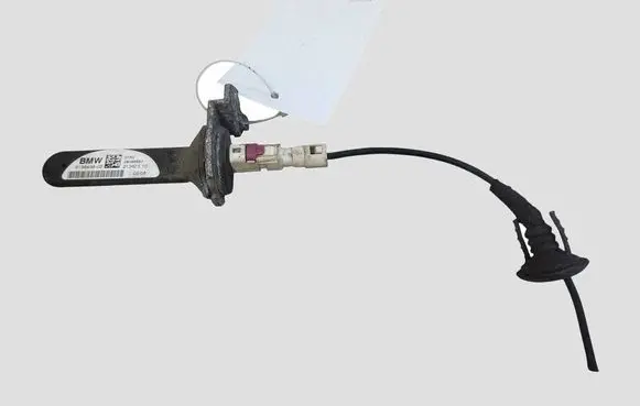 BMW 1 E81 E87 Aerial antenna amplifier 913845802 28095651