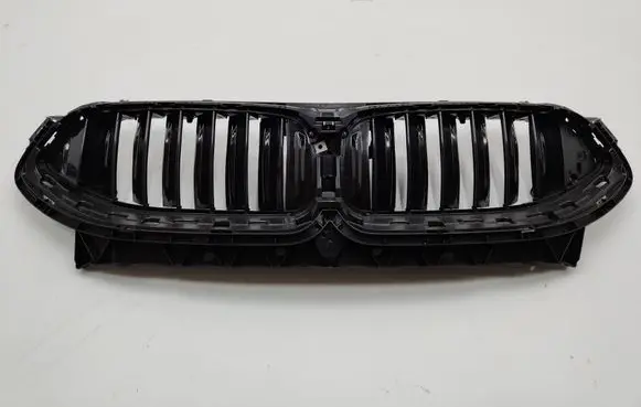 BMW 8 G14 Front bumper upper radiator grill 5A21DC8