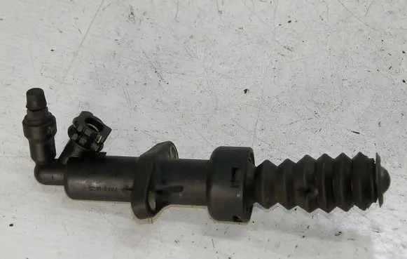 Citroen C5 Clutch slave cylinder 