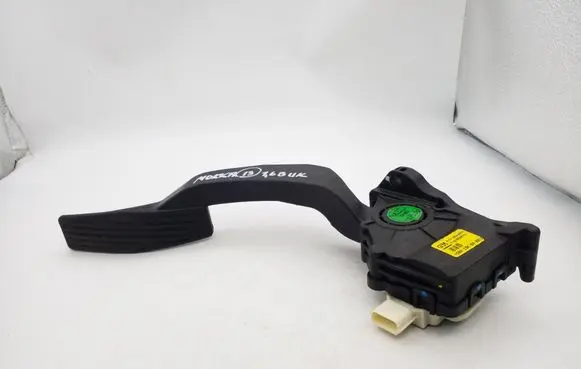 Opel Mokka Accelerator throttle pedal 95087911