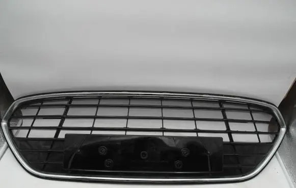 Ford Mondeo MK IV Front grill BS7117B968B BS7117B968
