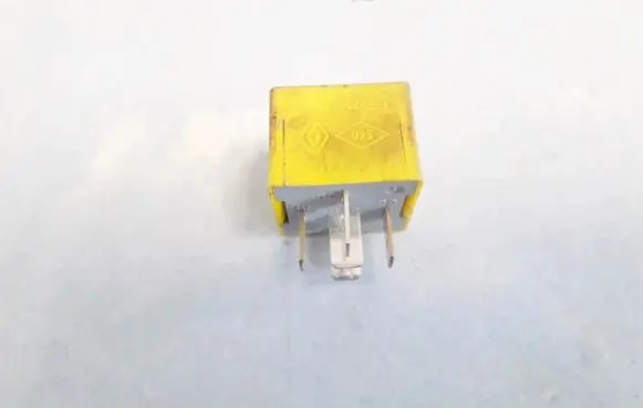 Renault Kangoo I Other relay 7700844253
