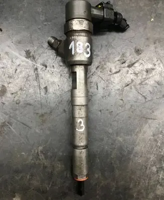Fiat Grande Punto Fuel injector 0445110183