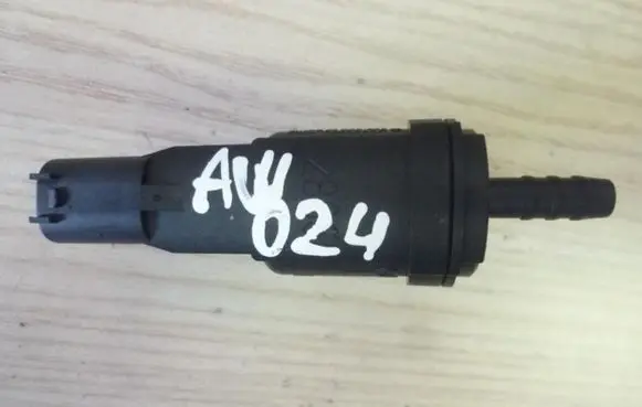 Mercedes-Benz S W221 Turbo solenoid valve A0025401497