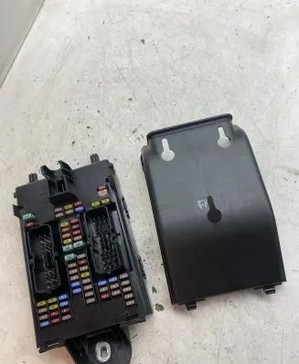 Volvo XC60 Fuse module 31682732