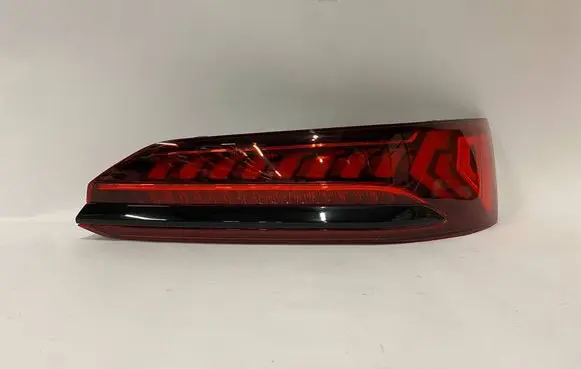 Audi Q7 4M Rear/tail lights 4M0945076A