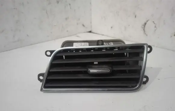 Audi A8 S8 D4 4H Dashboard side air vent grill/cover trim 4H2820901