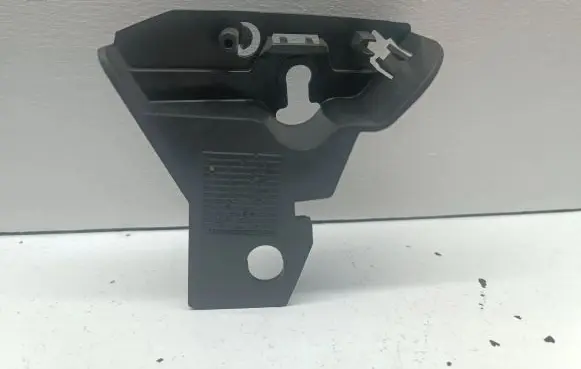Mercedes-Benz Sprinter W906 Front bumper mounting bracket A9068821014 9068821014
