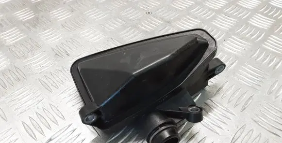 Mercedes-Benz R W251 Intake resonator A6421400087