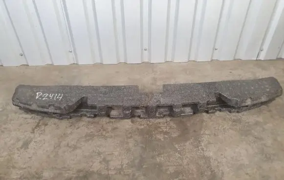 Volkswagen Jetta V Front bumper foam support bar 