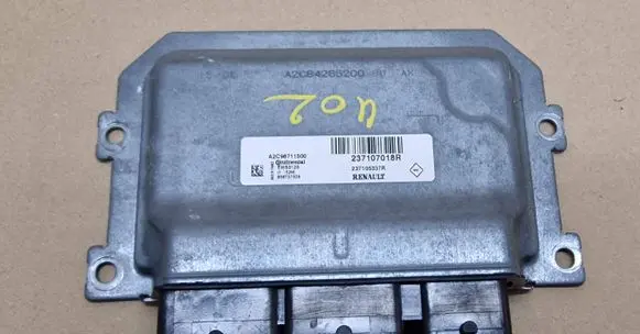 Dacia Sandero II Engine control unit/module 237107018R