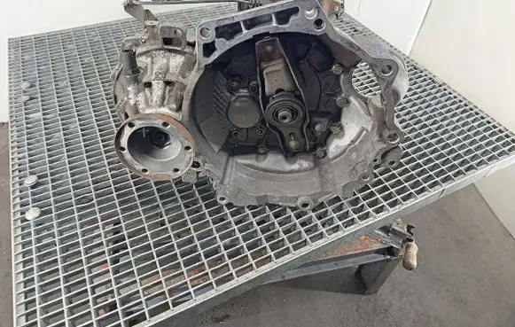Volkswagen Polo Manual 5 speed gearbox GGV