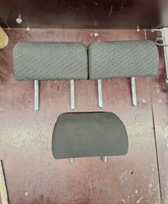 Toyota Avensis T270 Rear seat headrest 