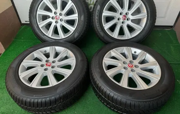 Jaguar XF X260 R18 C winter tire 