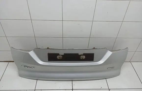 Ford Focus Tailgate trim 3M51N425A30A