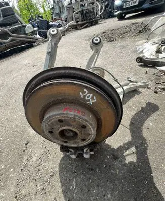 Mercedes-Benz E C207 W207 Rear wheel hub A2043521588 F6120