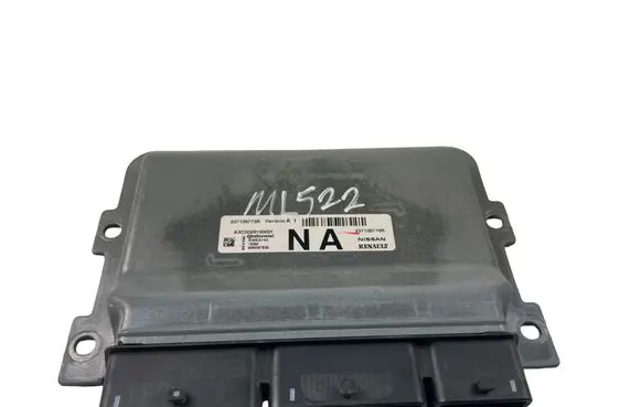 Dacia Sandero Engine control unit/module 237109776R 237109775R