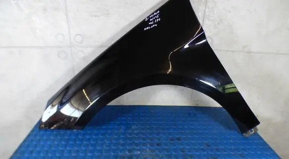 Mercedes-Benz B W245 Fender CART07BLOT17