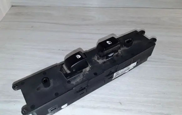 KIA Carnival Electric window control switch 935754D120OT