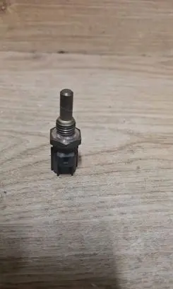 Volvo V70 Coolant temperature sensor 8653403