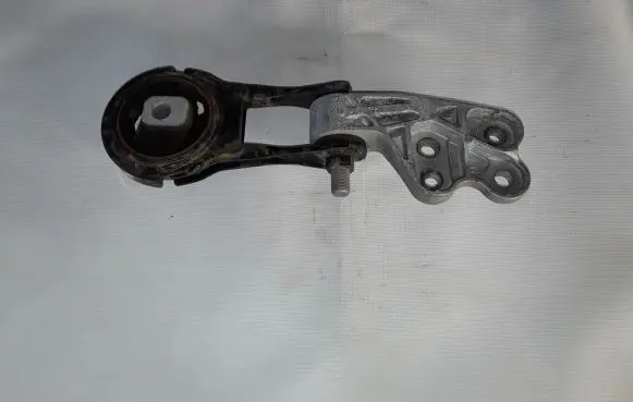 Suzuki Swace Engine mount bracket 1236347101