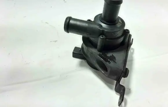 Volkswagen Golf VI Electric auxiliary coolant/water pump 1K0965561L