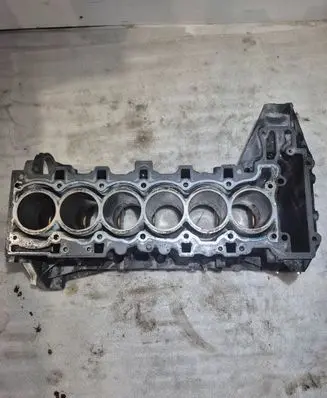 BMW 5 E60 E61 Engine block 7558321