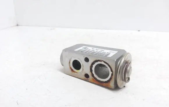 Air conditioning (A/C) expansion valve