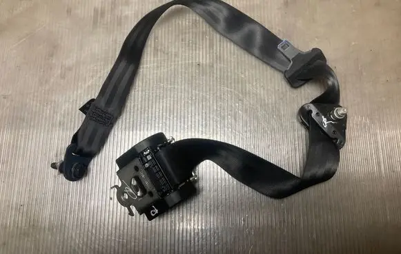 Dacia Duster Front seatbelt 934797