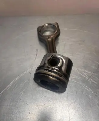Volvo S60 Piston with connecting rod 75l101