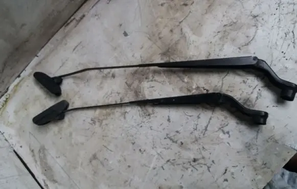 Dodge Caliber Windshield/front glass wiper blade 