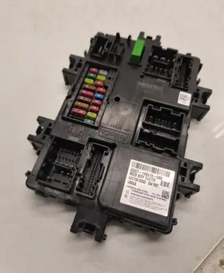 Ford Ka Fuse module GU5T14B476EBE