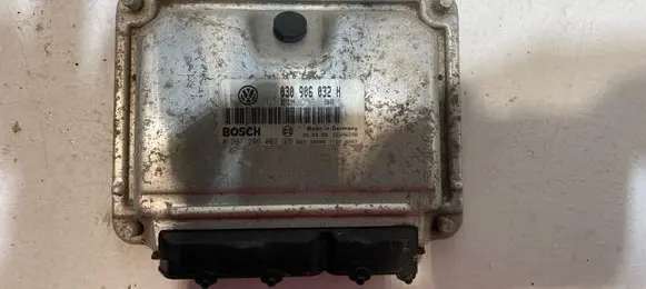 Volkswagen Polo III 6N 6N2 6NF Engine control unit/module 030906032H 26SA6208 0261206002