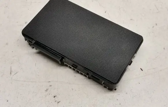 Hyundai Kona I Wireless charging module 95560CM000