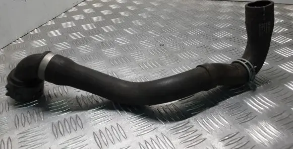 Volvo XC40 Engine coolant pipe/hose 32222082