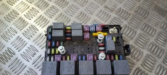 KIA Carens I Fuse box set 04181m ak-1239