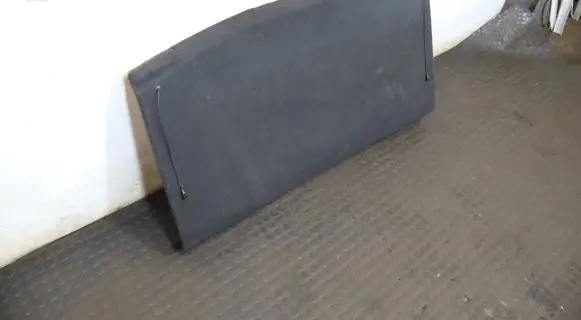 Volkswagen Golf V Parcel shelf
