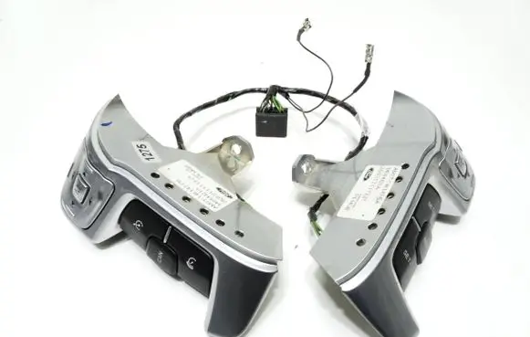 Ford Mondeo MK IV Steering wheel buttons/switches AM2T14K147EA AM2T14K147CB 34094421A