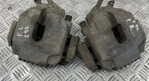 Front brake caliper
