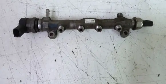 Volkswagen Golf VII Fuel main line pipe 04L089B