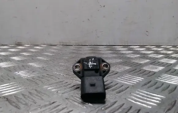 Volkswagen Golf IV Air pressure sensor 038906051