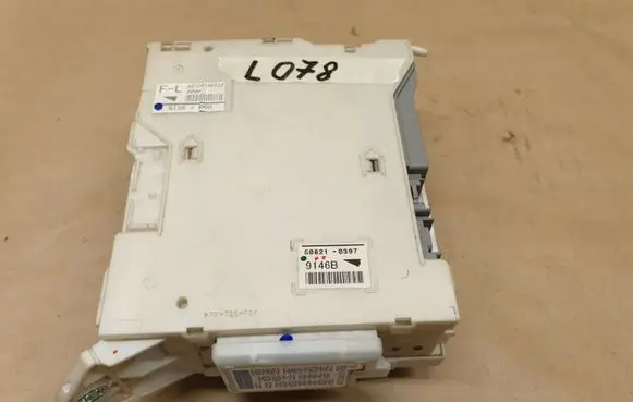 Lexus GS 300 350 430 450H Fuse box set 8267230070 8273030322 51281060