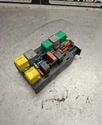 Mercedes-Benz ML W164 Fuse box set A1645402972 YAP29291 22441787