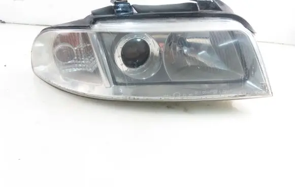 Audi A4 S4 B5 8D Headlight/headlamp