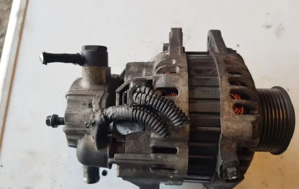 KIA Sorento Generator/alternator TA000A62401