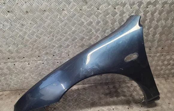 Mazda 323 F Fender 1234