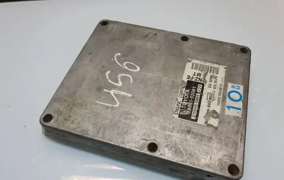 Toyota Yaris Engine control unit/module 2110005991