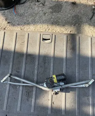 Audi A6 S6 C5 4B Front wiper linkage and motor 0390241108