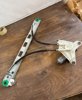 Renault Master III Front window lifting mechanism without motor 807210002r