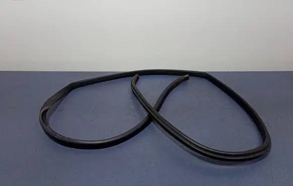 Hyundai Terracan Front door rubber seal 